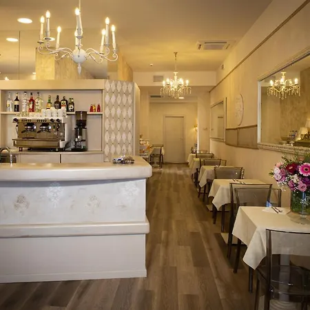 Hotel Della Rosa 3*