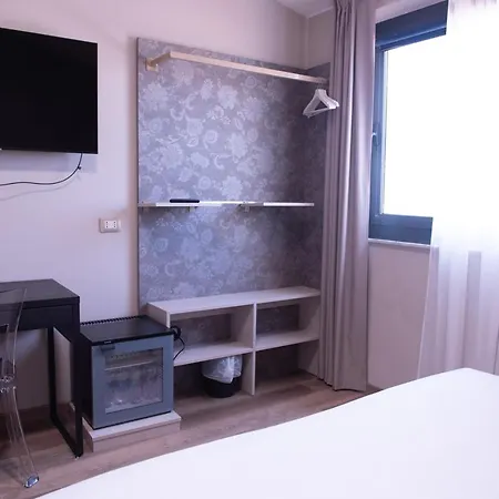 Della Rosa 3* Ancona