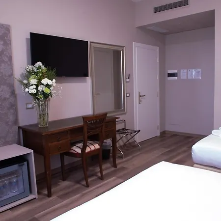Della Rosa Hotel